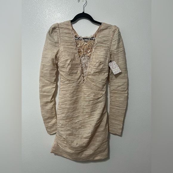 Free people women’s NWT mini long sleeve dress ruffles peach pink size 2 boho - Picture 2 of 5